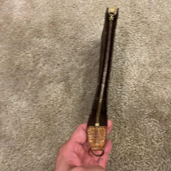 Sold✅Louis Vuitton Toiletry Pouch - Picture 2 of 11